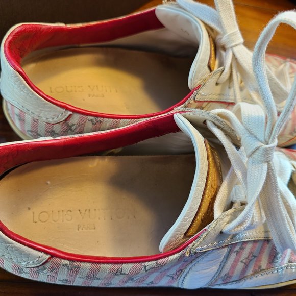 Authentic LV tennis shoes. Very good condition. - Picture 3 of 6